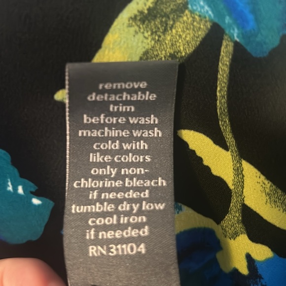 The Limited Floral Blouse - Picture 7 of 7